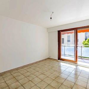 Property in Carre d'Or