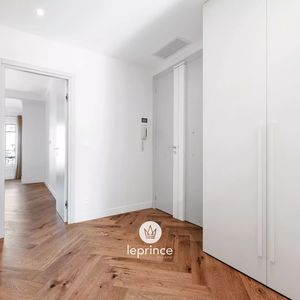 Property in Carre d'Or