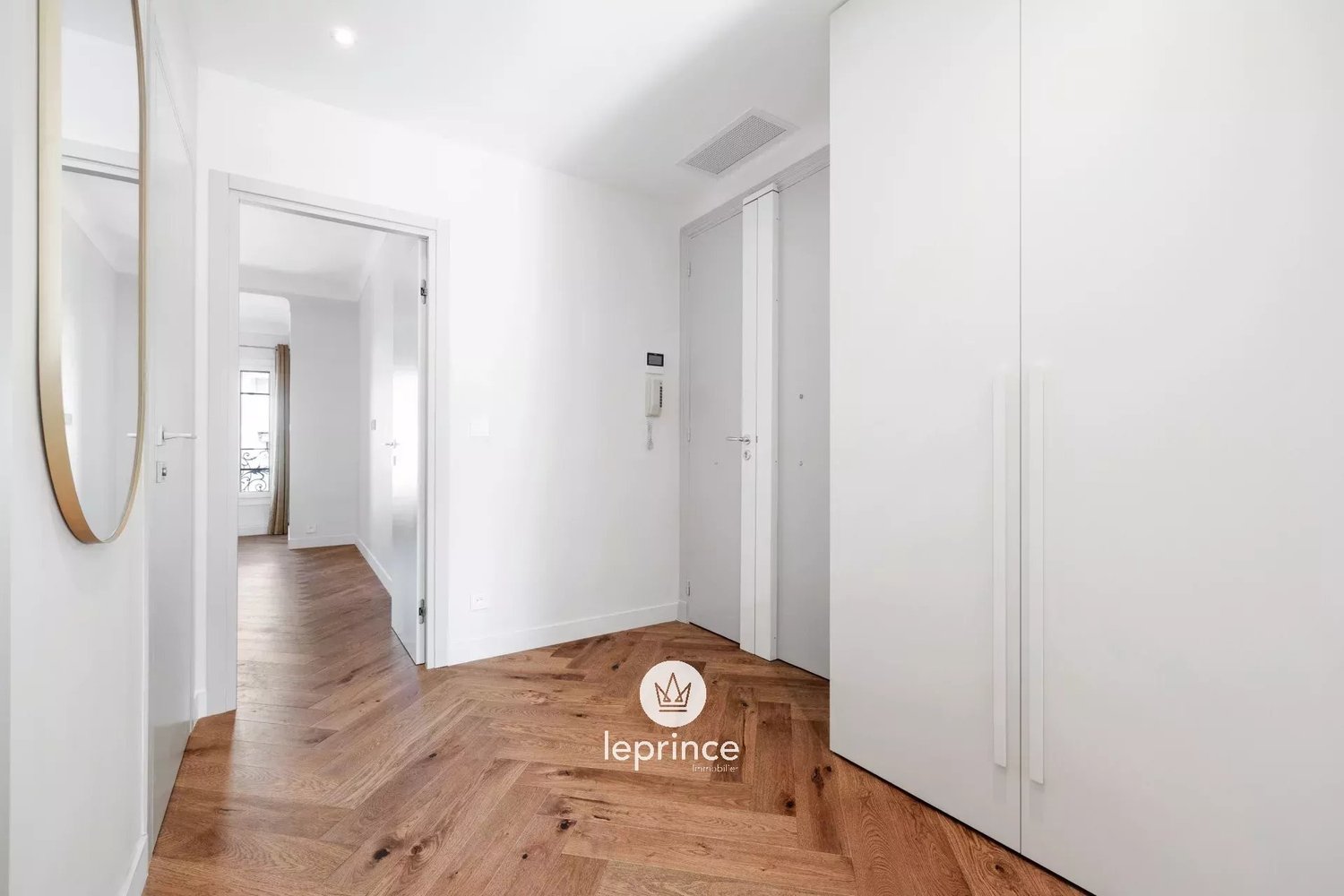 Property photo in Carre d'Or