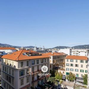 Property in Carre d'Or