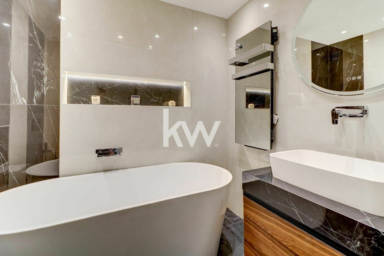 Property photo in Carre d'Or