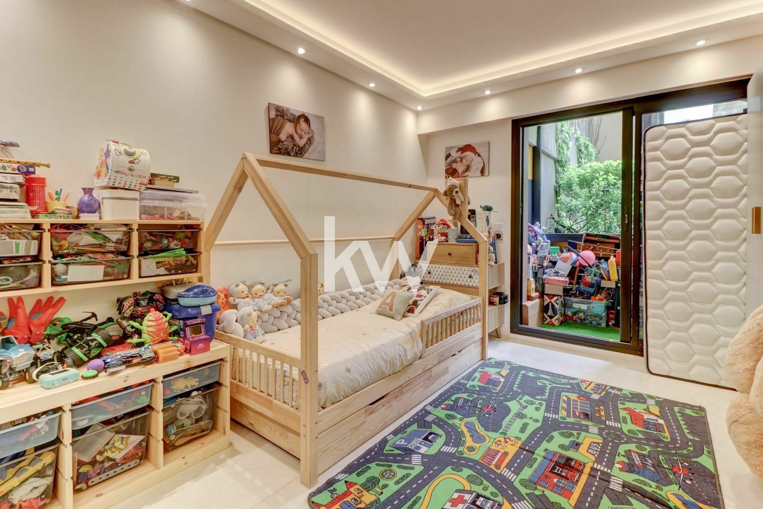 Property photo in Carre d'Or