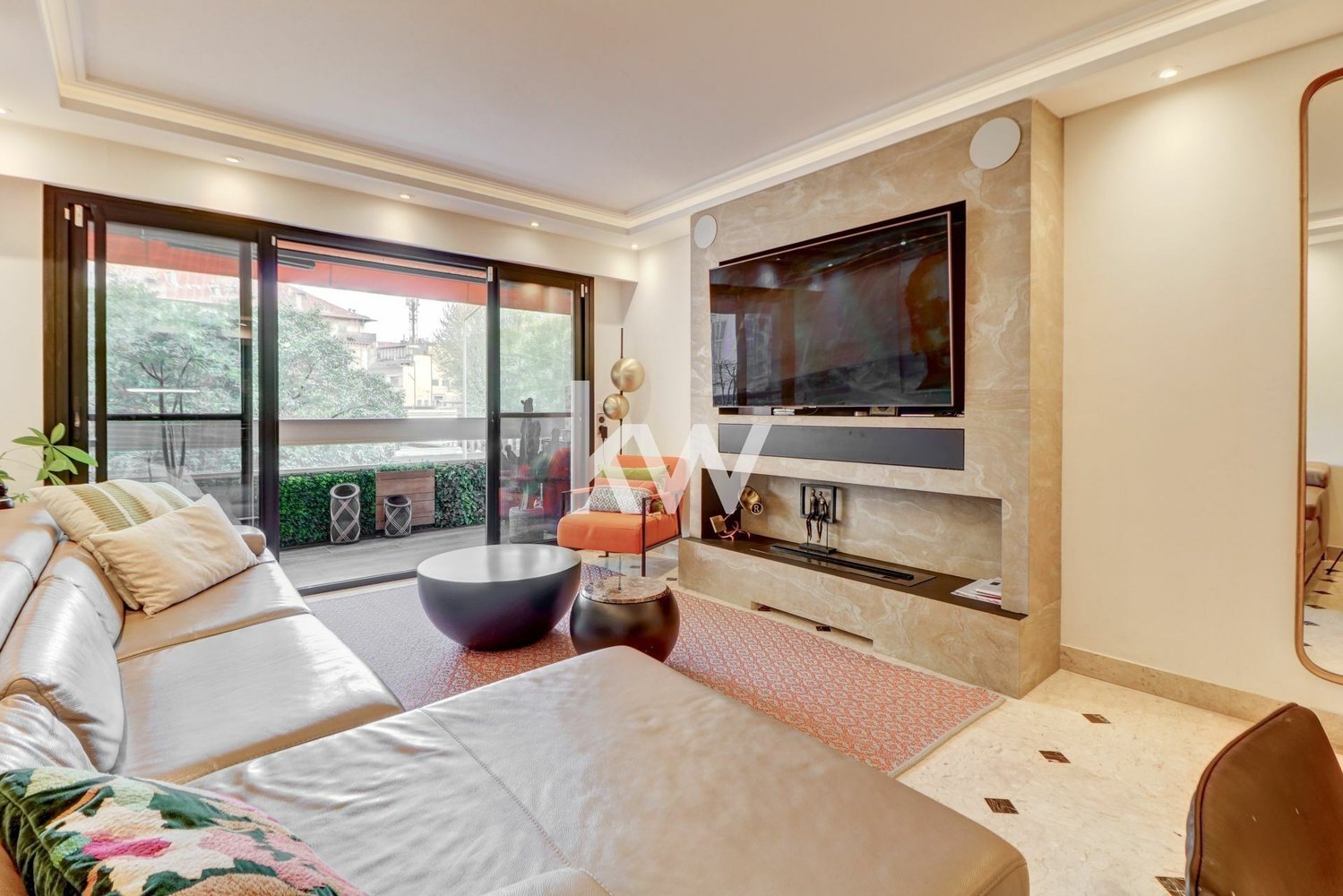 Property photo in Carre d'Or