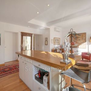 Property in Carre d'Or