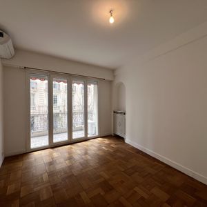 Property in Carre d'Or