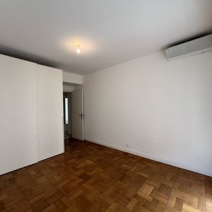 Property in Carre d'Or