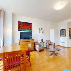 Property in Carre d'Or