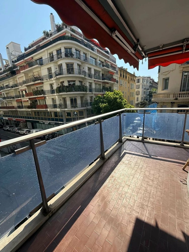 Property photo in Carre d'Or