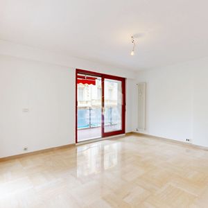 Property in Carre d'Or