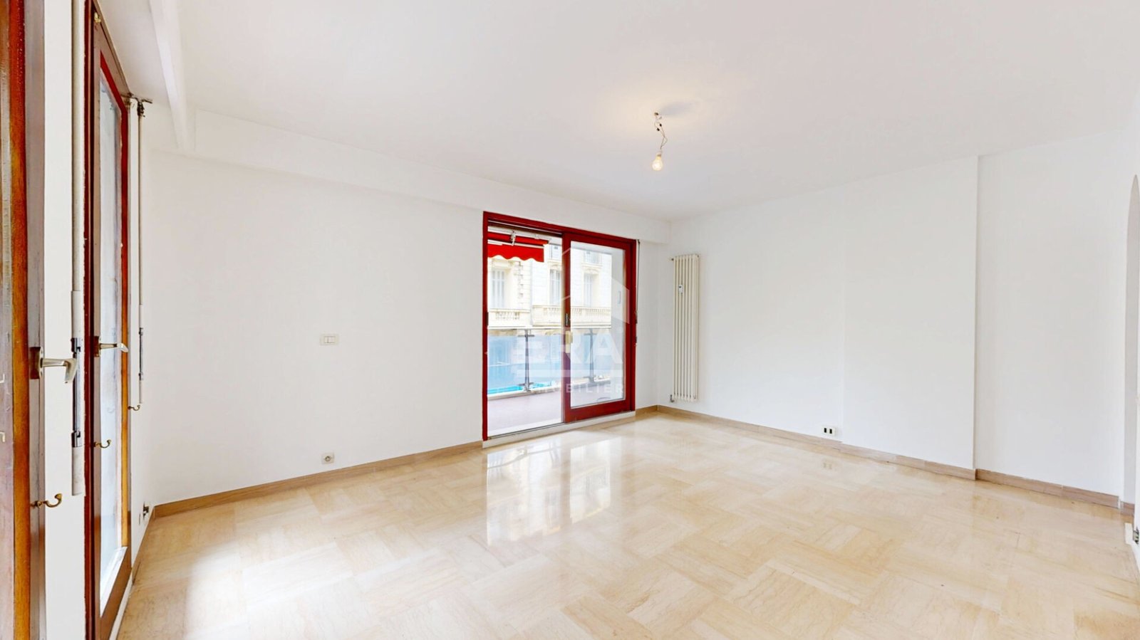 Property photo in Carre d'Or