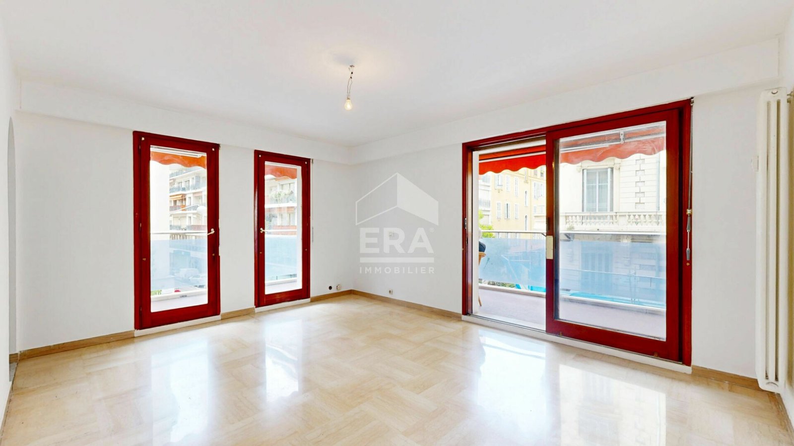 Property photo in Carre d'Or