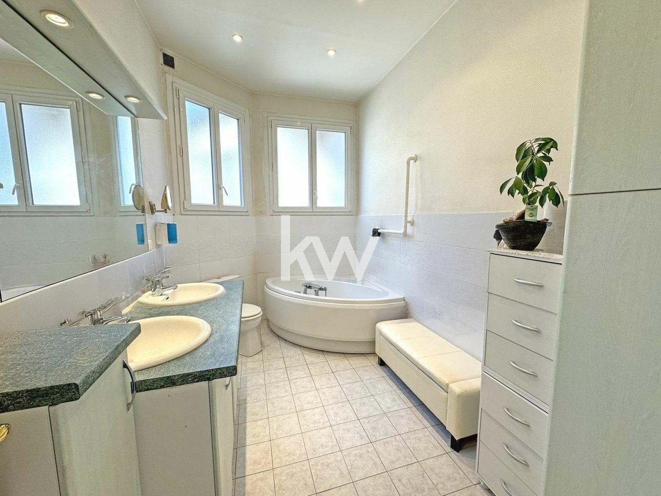 Property photo in Carre d'Or