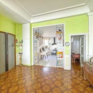 Property in Carre d'Or