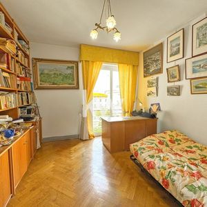 Property in Carre d'Or