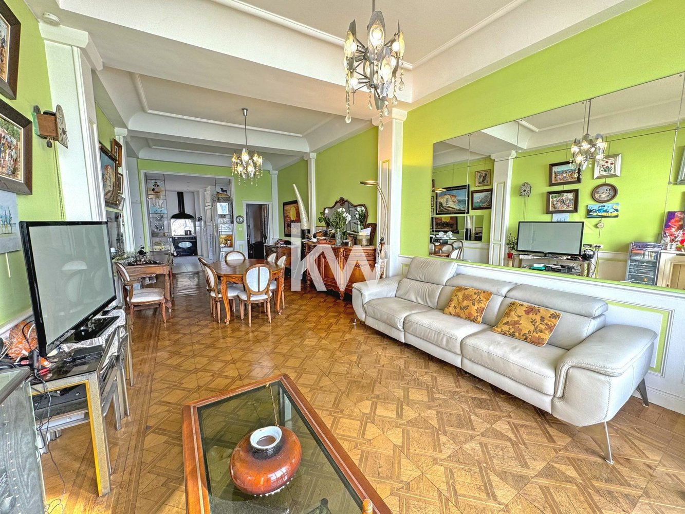 Property photo in Carre d'Or