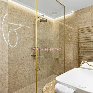 Property in Carre d'Or