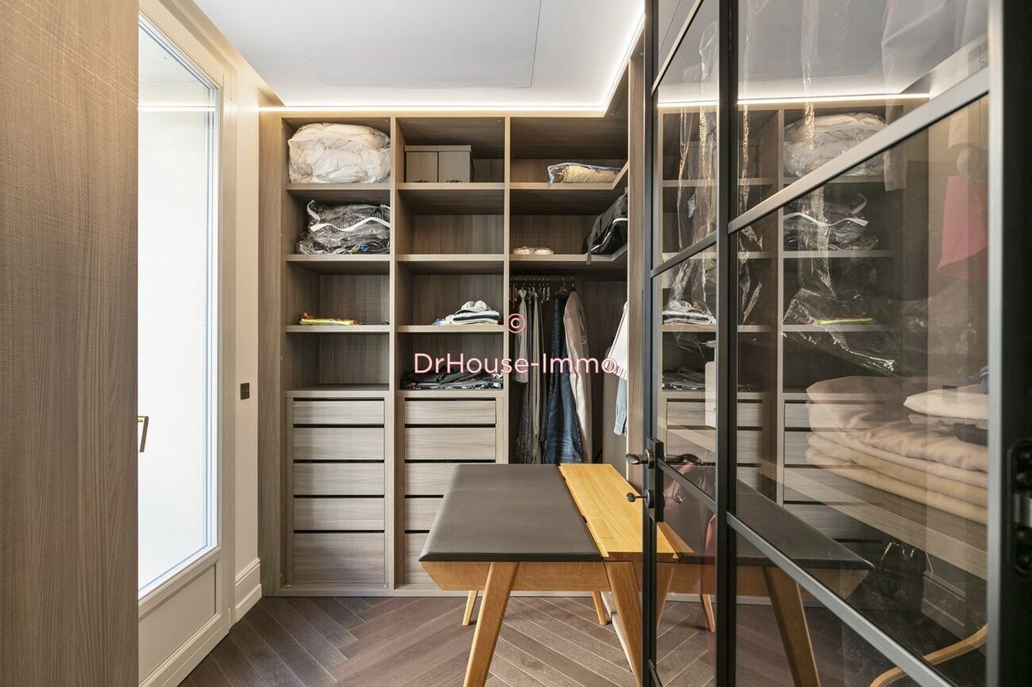 Property photo in Carre d'Or