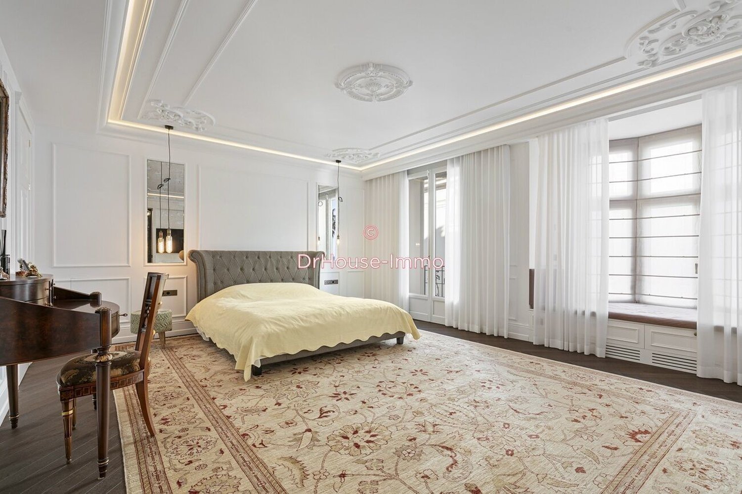 Property photo in Carre d'Or