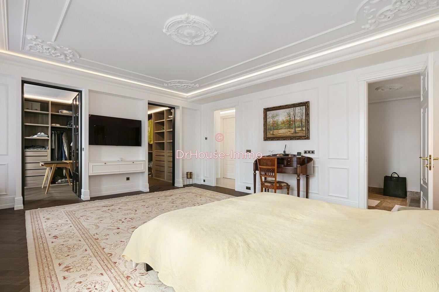 Property photo in Carre d'Or