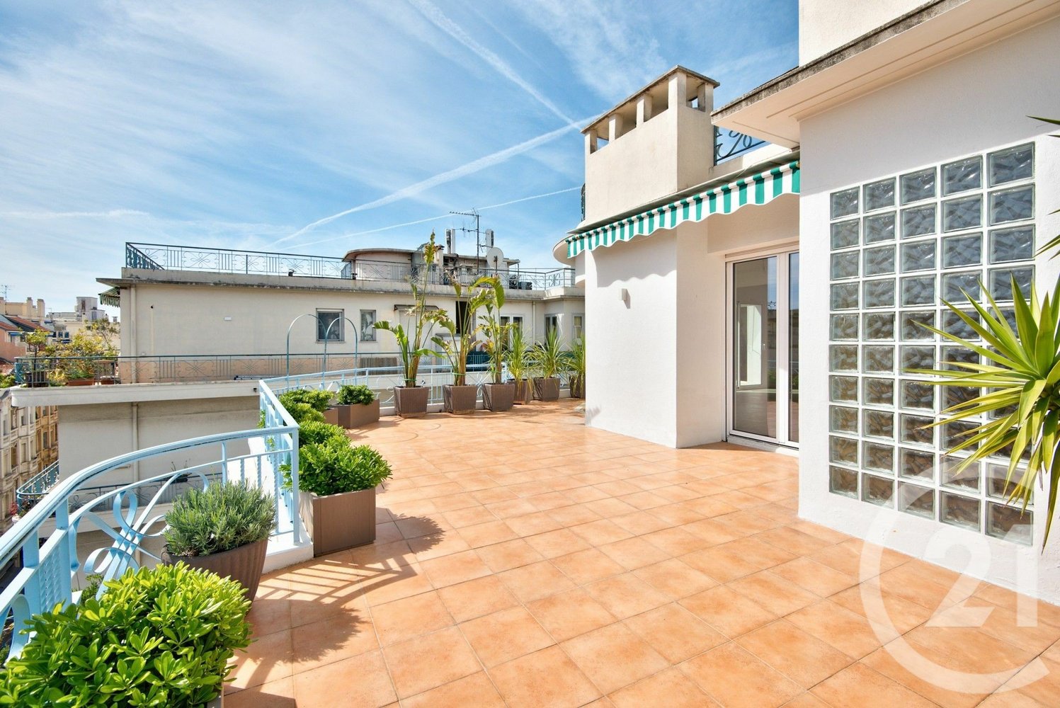 Property photo in Carre d'Or