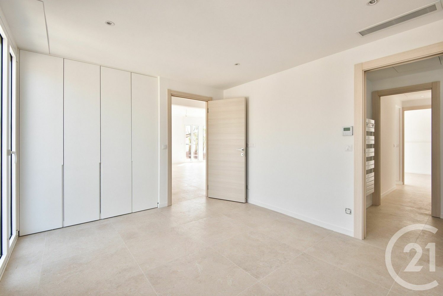 Property photo in Carre d'Or