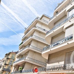 Property in Carre d'Or