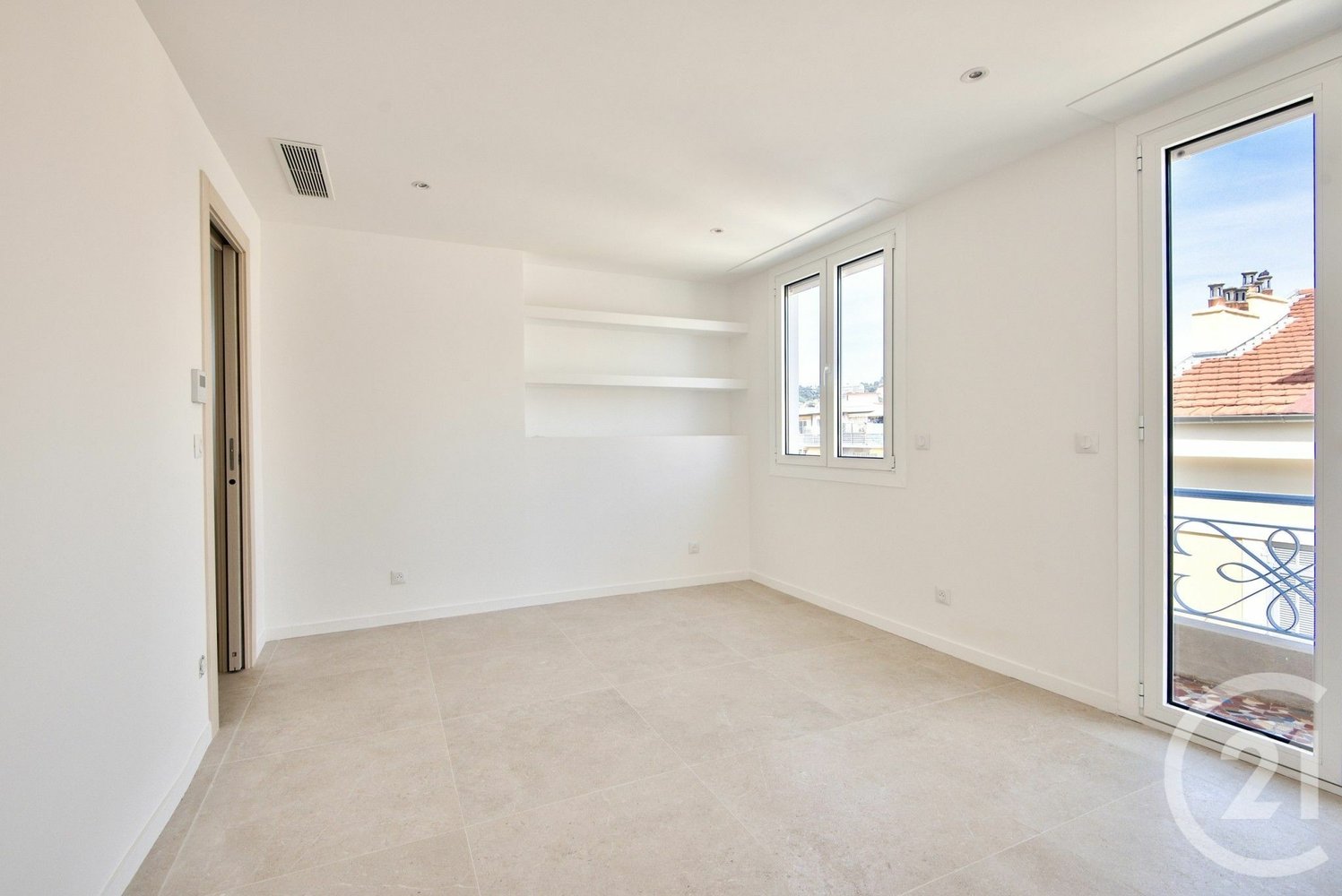 Property photo in Carre d'Or