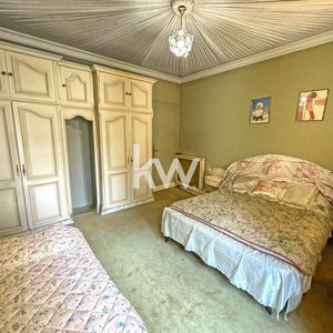 Property in Carre d'Or