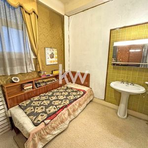 Property in Carre d'Or