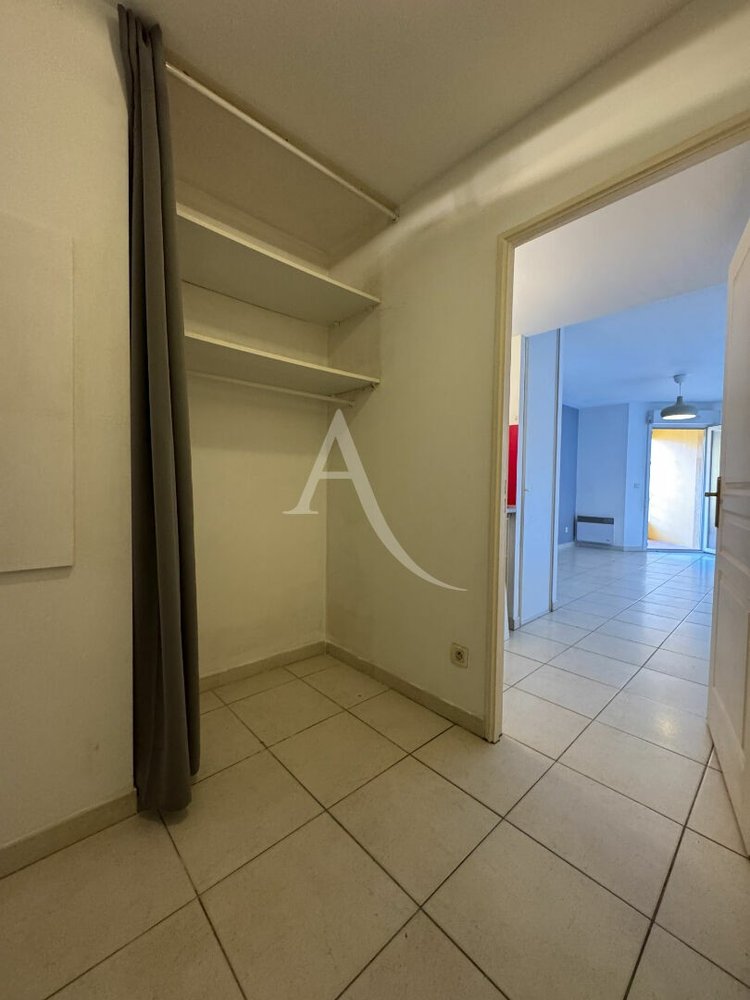 Property photo in Port