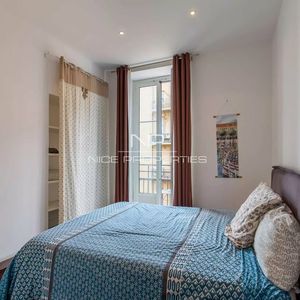 Property in Carre d'Argent