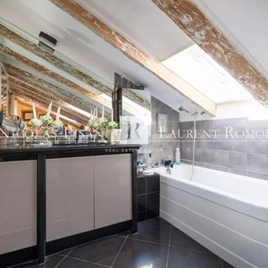 Property in Carre d'Argent