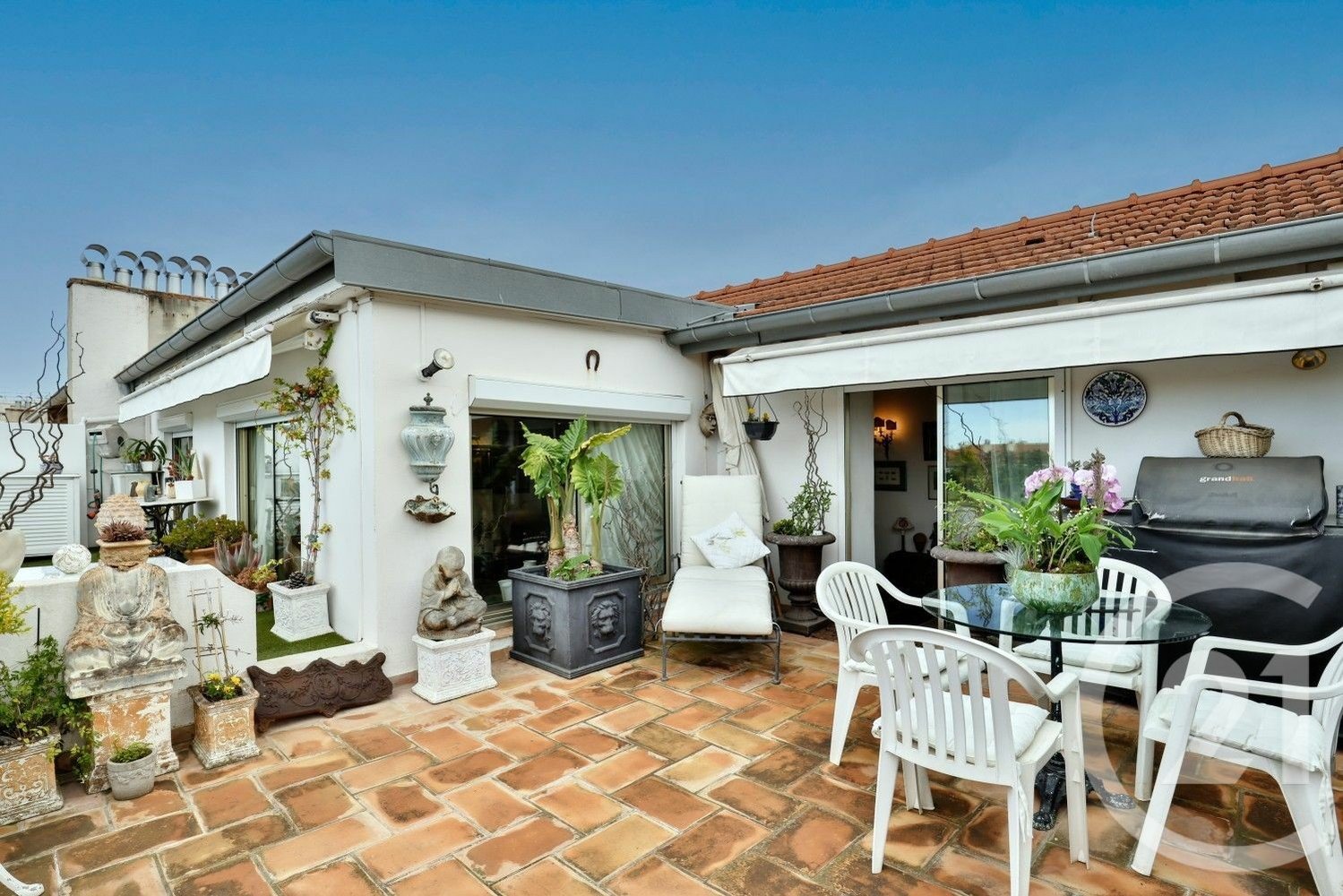 Property photo in Carre d'Argent