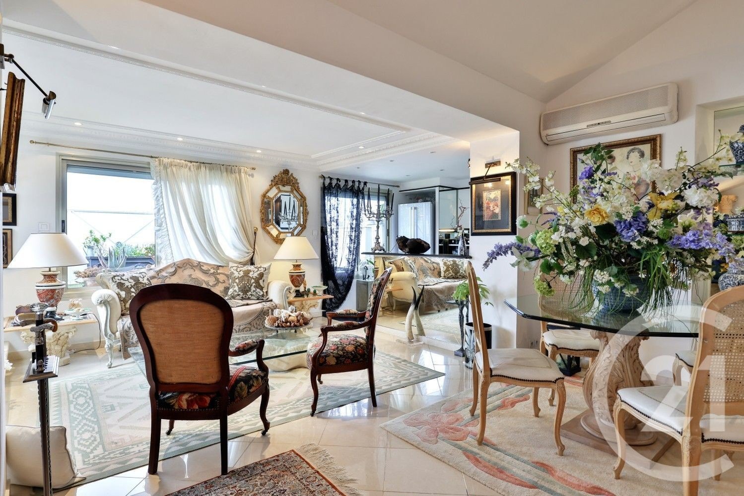 Property photo in Carre d'Argent