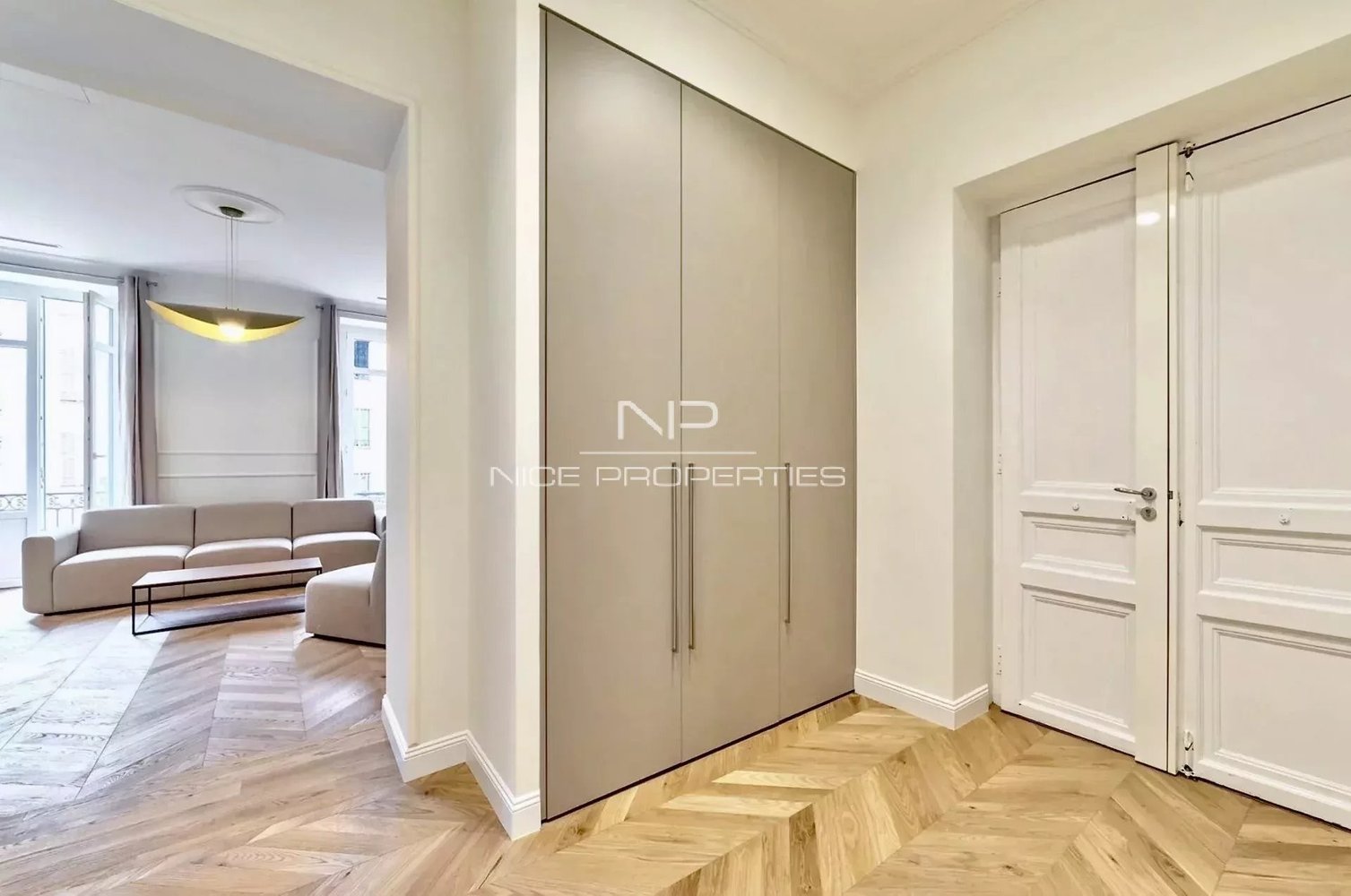 Property photo in Carre d'Argent