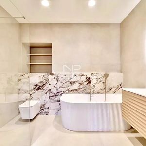 Property in Carre d'Argent