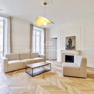 Property in Carre d'Argent