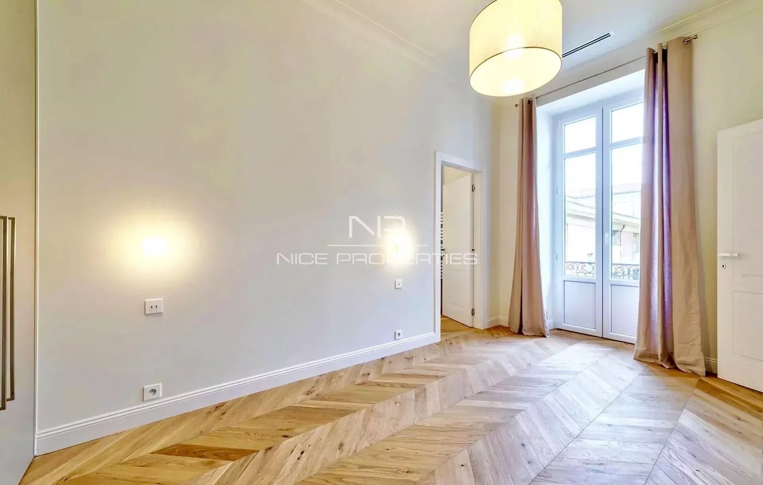 Property photo in Carre d'Argent