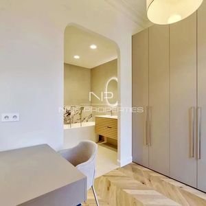 Property in Carre d'Argent