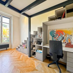 Property in Carre d'Argent