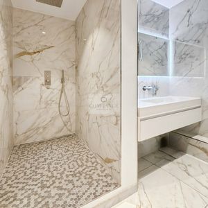 Property in Carre d'Argent