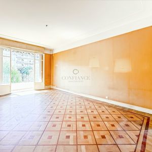 Property in Carre d'Argent