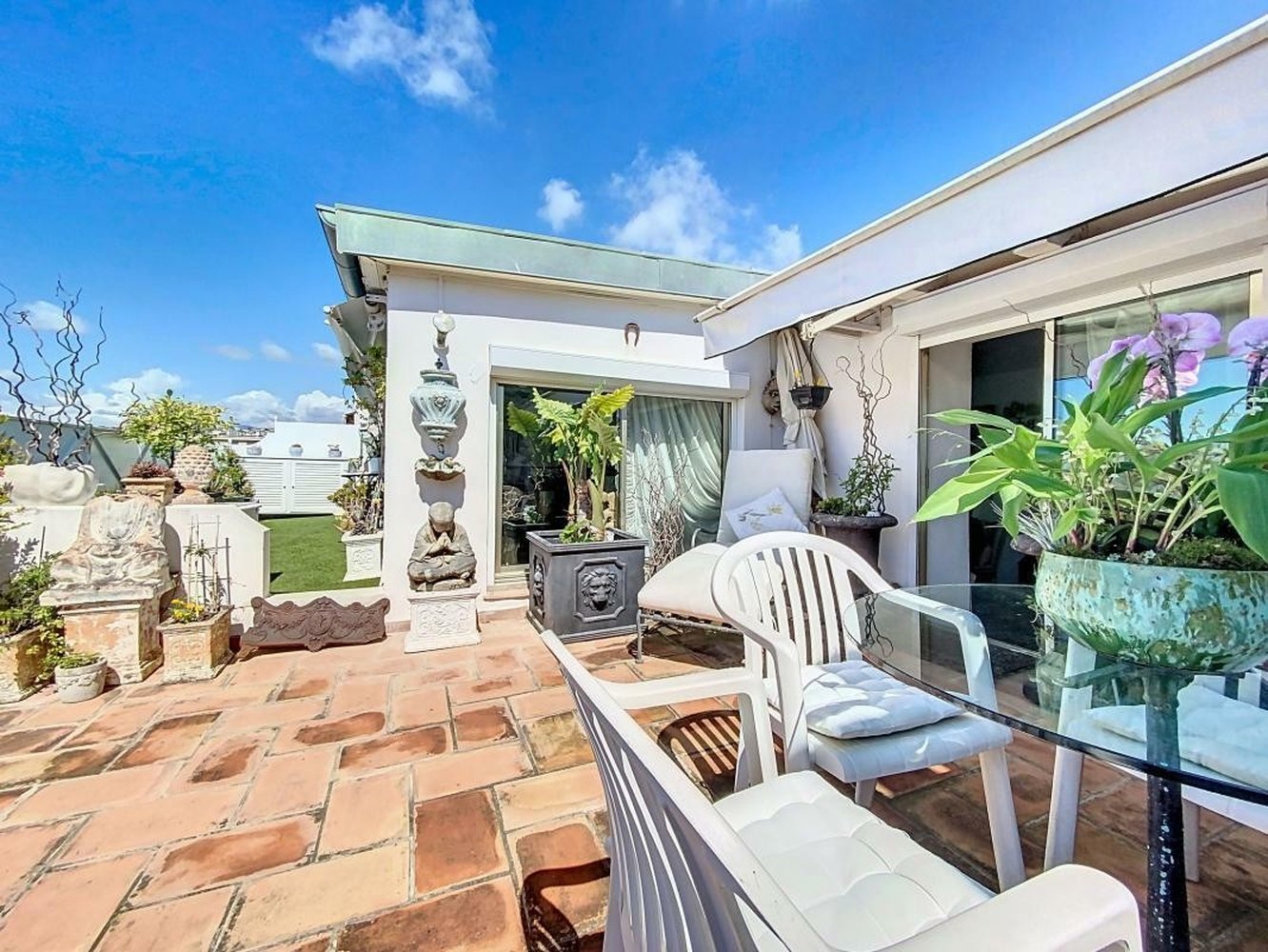 Property photo in Carre d'Argent