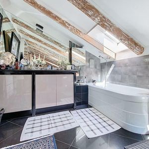 Property in Carre d'Argent