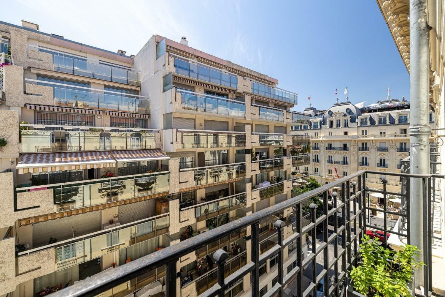 Property photo in Carre d'Argent