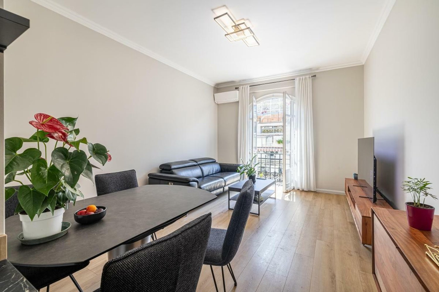 Property photo in Carre d'Argent