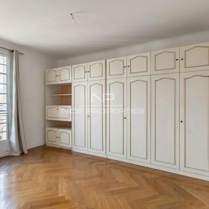 Property in Carre d'Argent