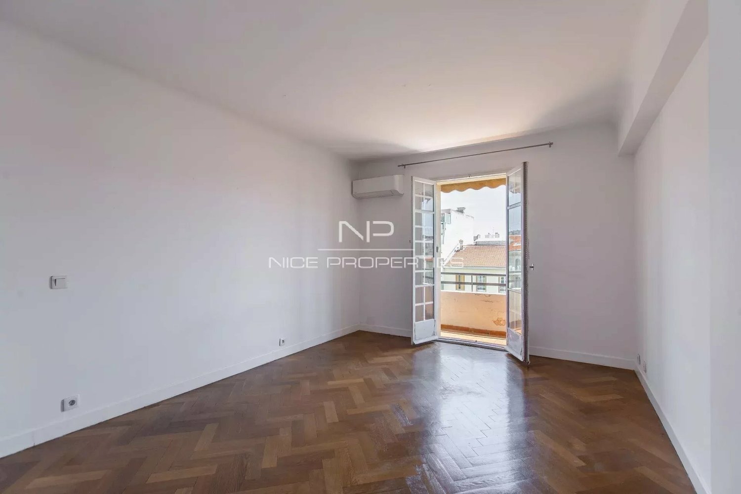 Property photo in Carre d'Argent