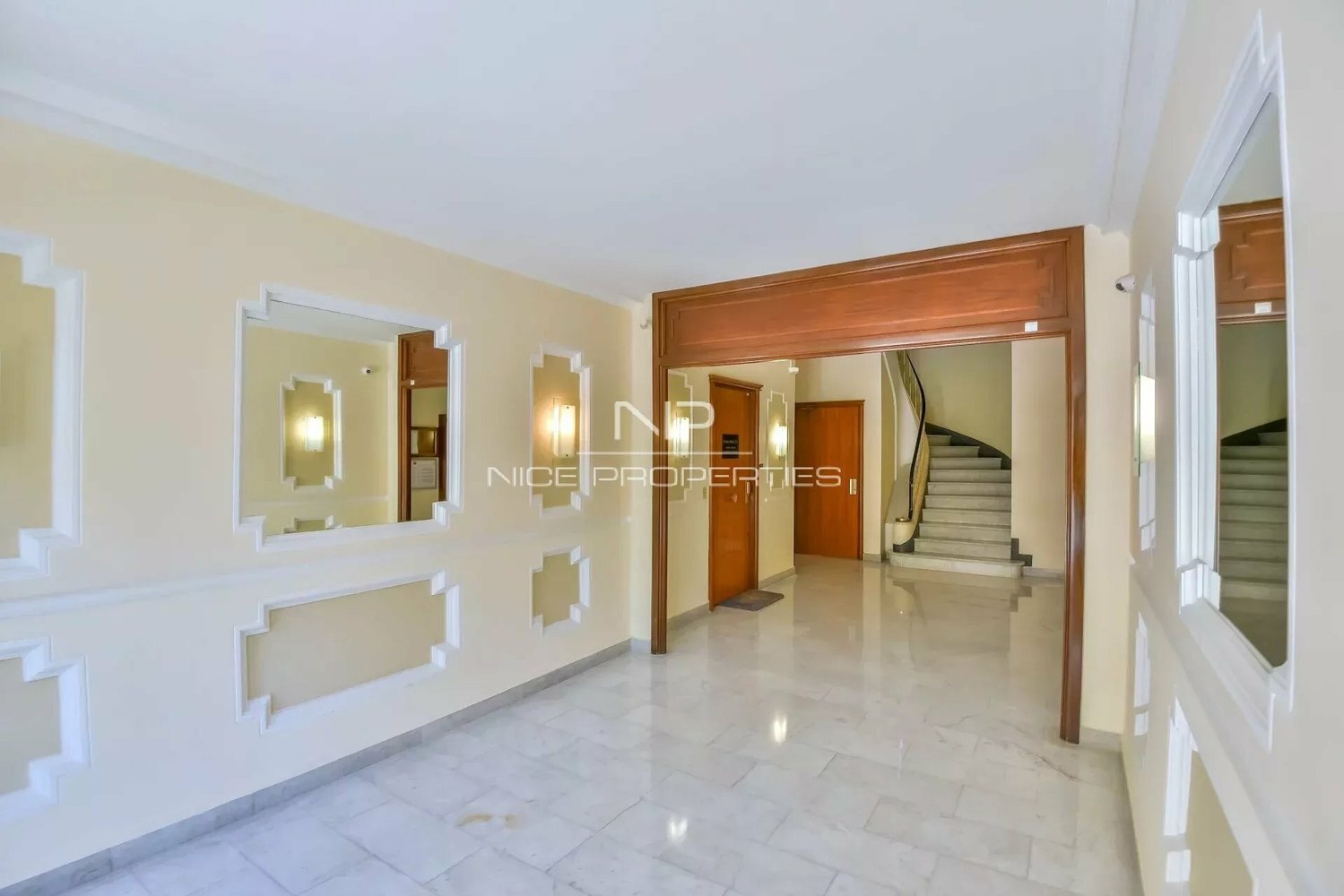 Property photo in Carre d'Argent