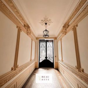 Property in Carre d'Or